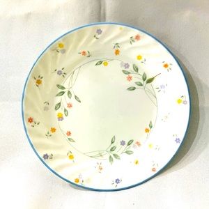 8 Corelle salad plates (8 pieces)